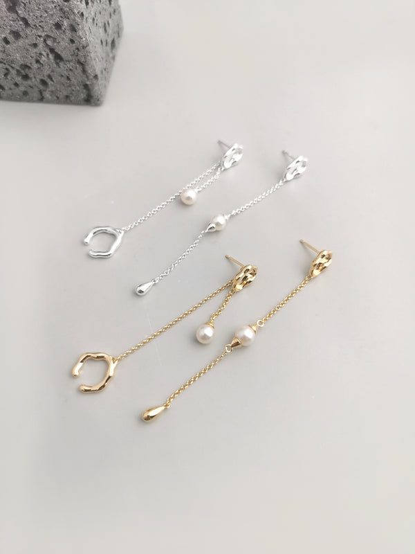 Pearl ear-rings