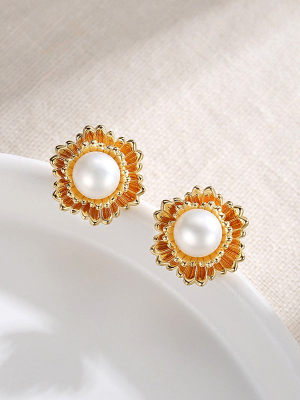 Pearl ear-rings